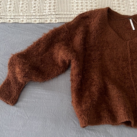 FREE PEOPLE BROWN FUZZY SWEATER S - Picture 7 of 10